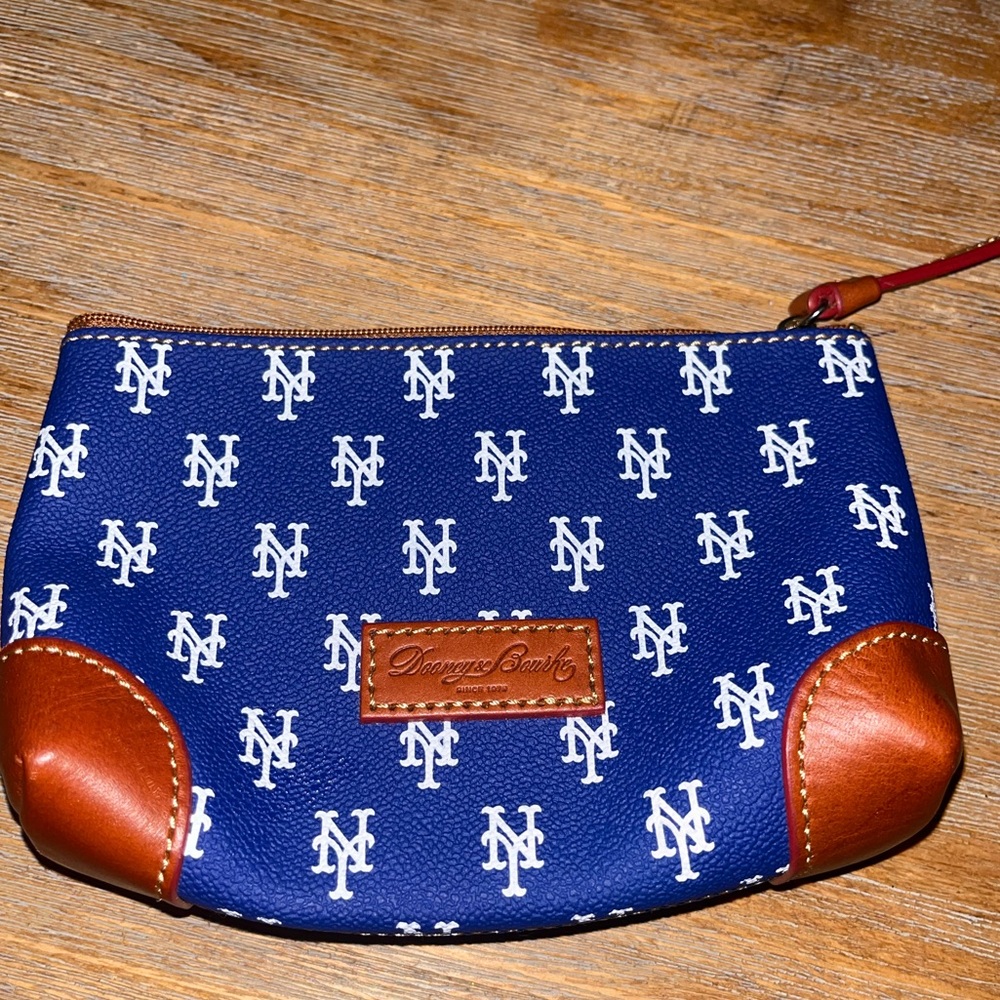 Dooney and Bourke Mets brand new wallet baseball edition